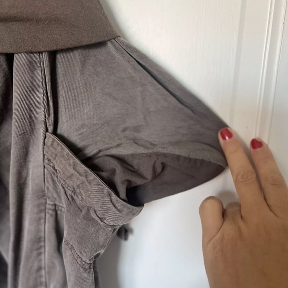 TR 900 Size 2 Olive Green Cotton Cargo Cropped Pants Zippers Pockets - Picture 5 of 8